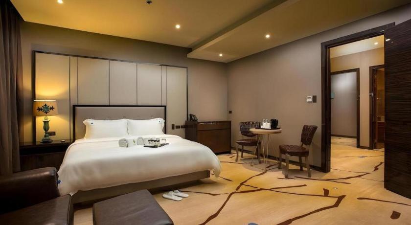 Lotus Blu Hotel Legazpi Ngoại thất bức ảnh